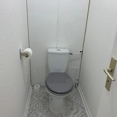 2ème étage 42m2 Hyper Centre / Parking Gratuit Appartement