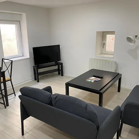 Appartement 2ème étage 42m2 Hyper Centre / Parking Gratuit